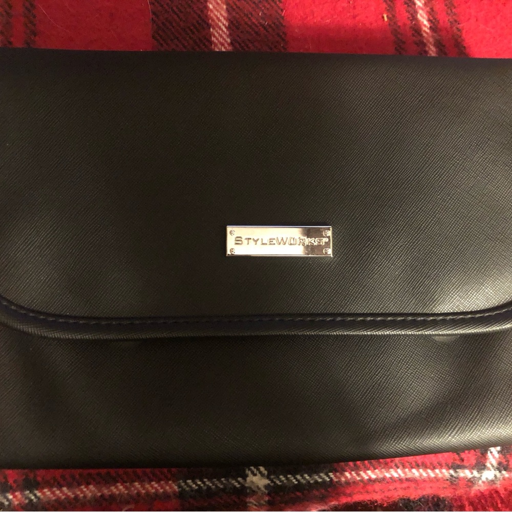 Black Accessories with Versatile Style